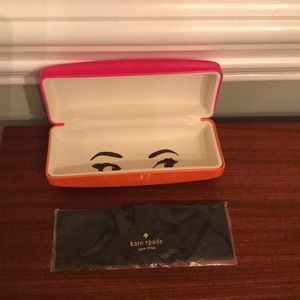 Kate Spade sunglasses case plus cleaning cloth